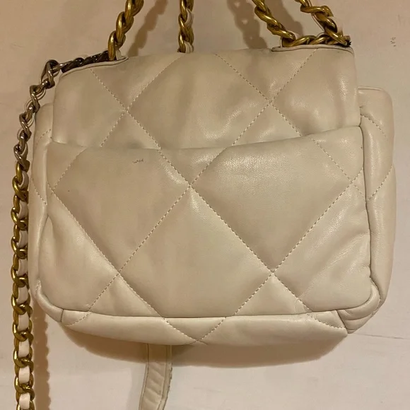 Chic White Quilted Chain Bag - Picture 2 of 2